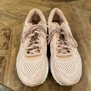 New Balance Pale Pink Fresh Foam Arishi Sneakers [Size: 10]